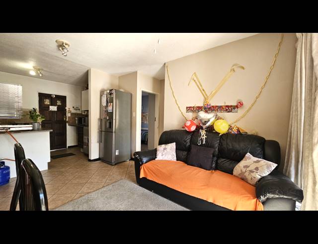 2 BEDROOM APARTMENT FOR SALE IN MOOIKLOOF RIDGE